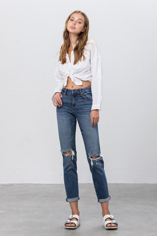 MID-RISE SLIM BOYFRIEND JEANS